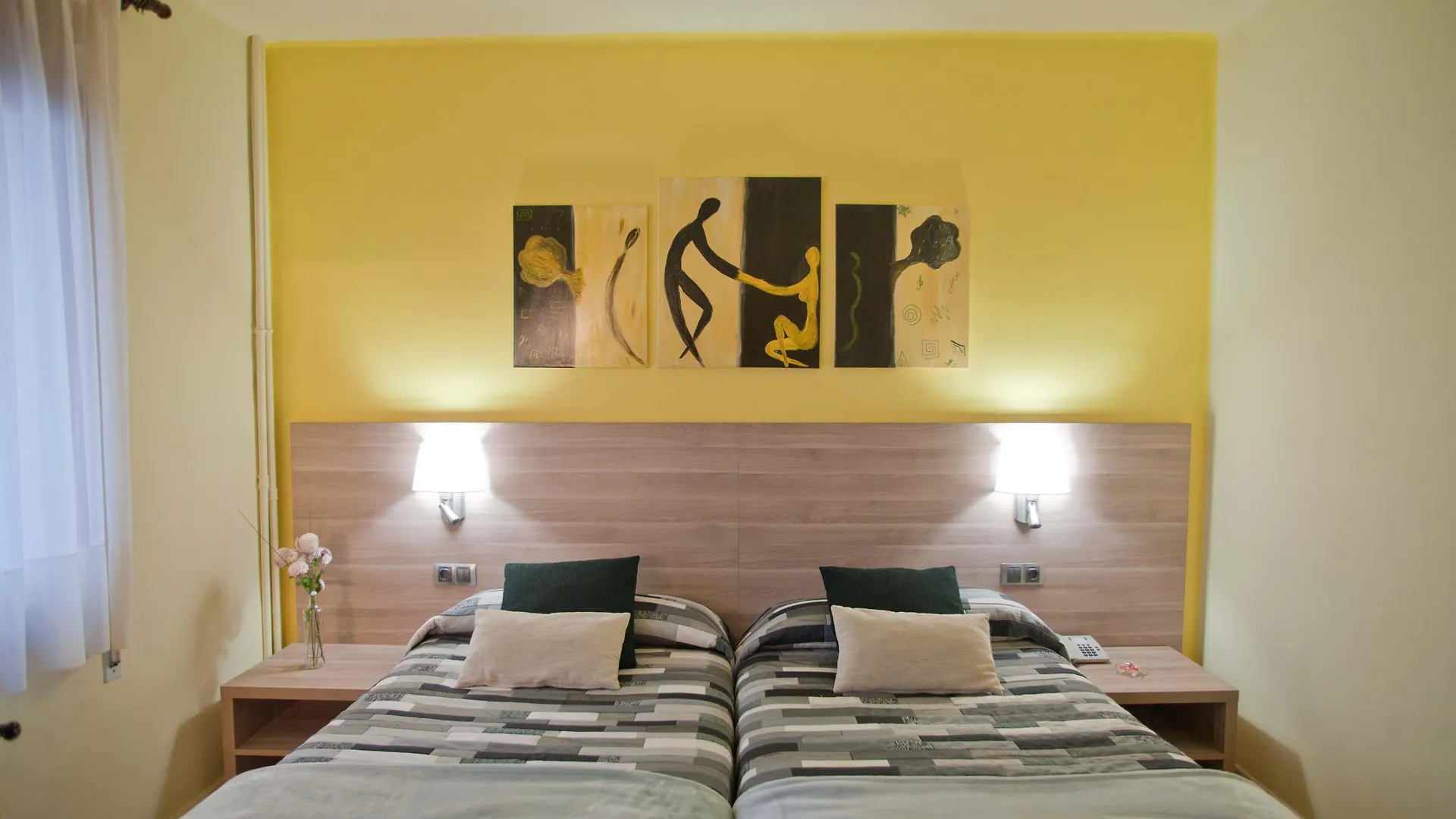 Hotel Victor Rialp 0*,  Spain